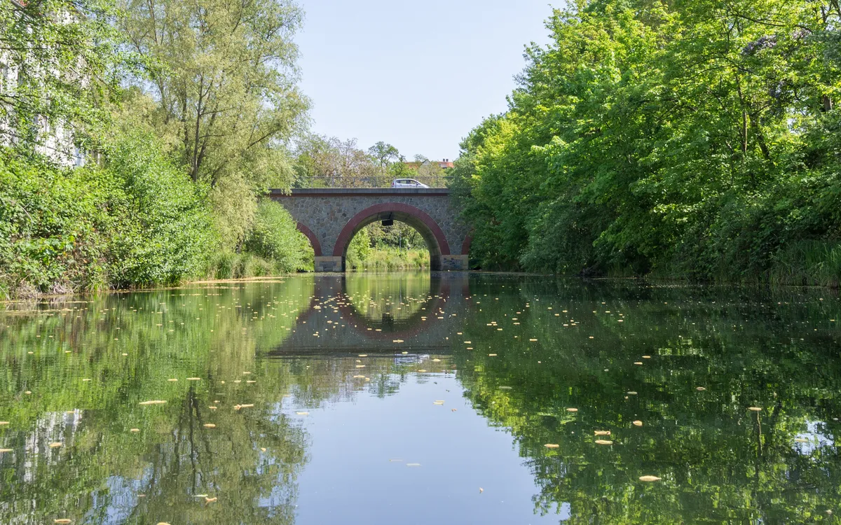 König-Albert-Brücke über dem Karl-Heine-Kanal in Leipzig