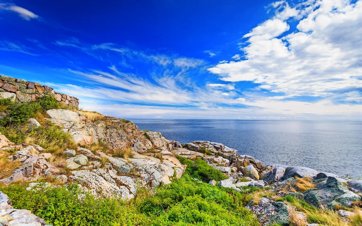 steinige Küste bei Christianso in der Nähe von Bornholm