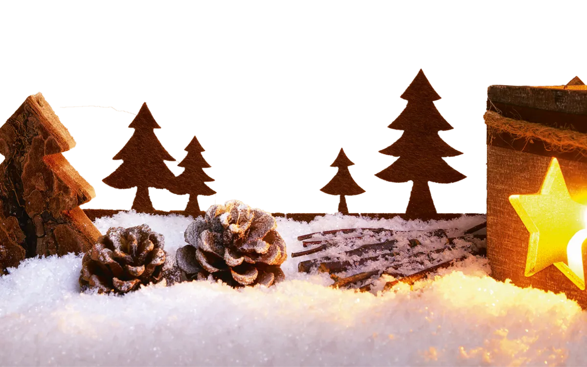 Weihnachtliche Szene aus Holz mit Laterne