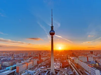 Kaffeegedeck auf dem Fernsehturm