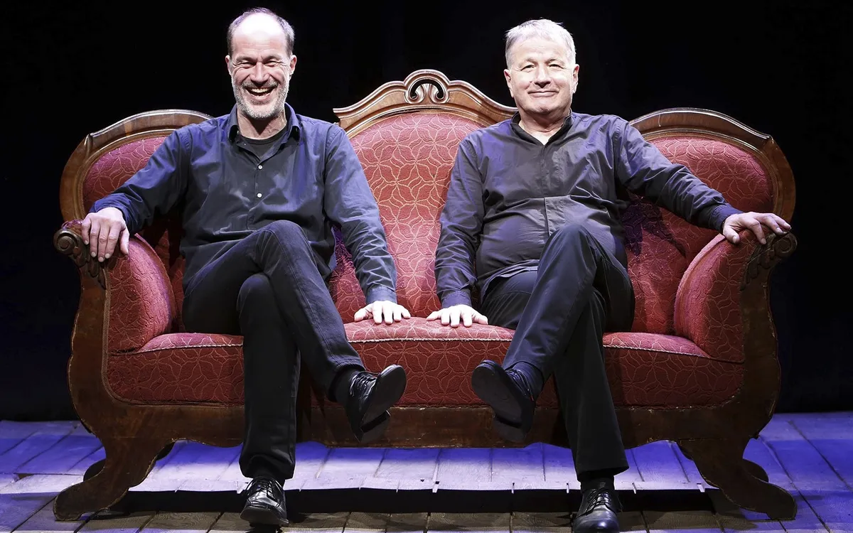 Zum Theater am Rand