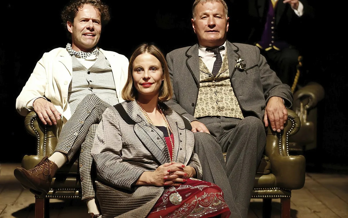 Zum Theater am Rand