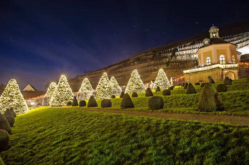 weihnachtliches Schloss Wackerbarth in Radebeul, Deutschland