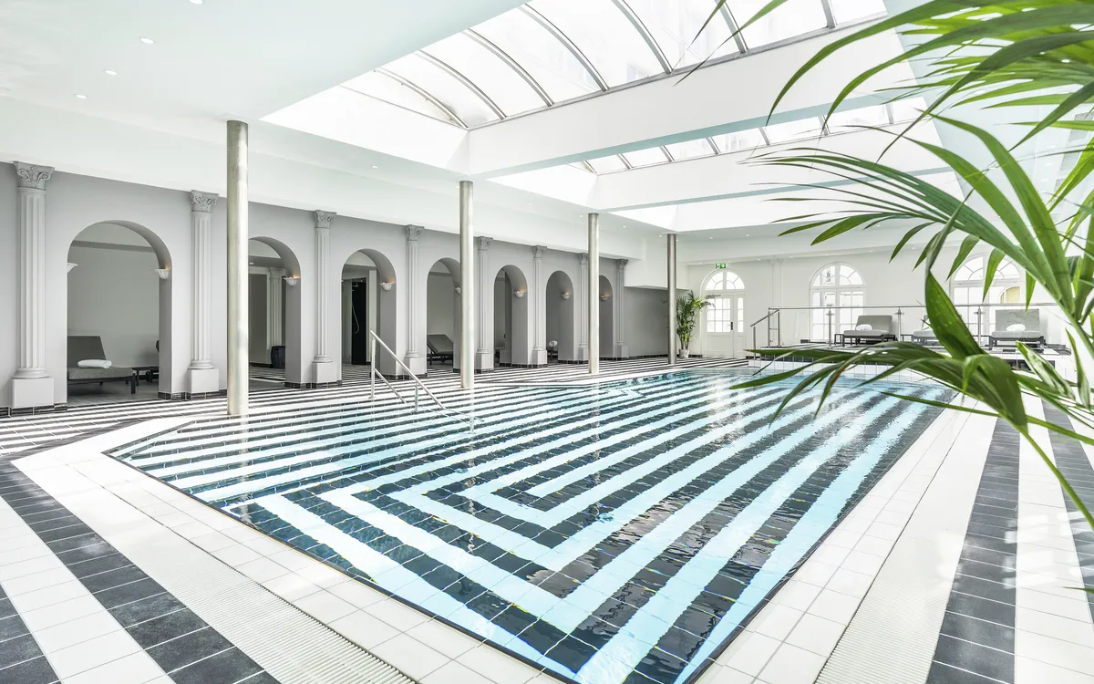 Strandhotel Pool
