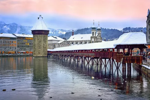 Luzern an einem Winterabend