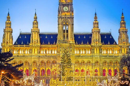 Christkindlmarkt am Rathausplatz in Wien, Österreich