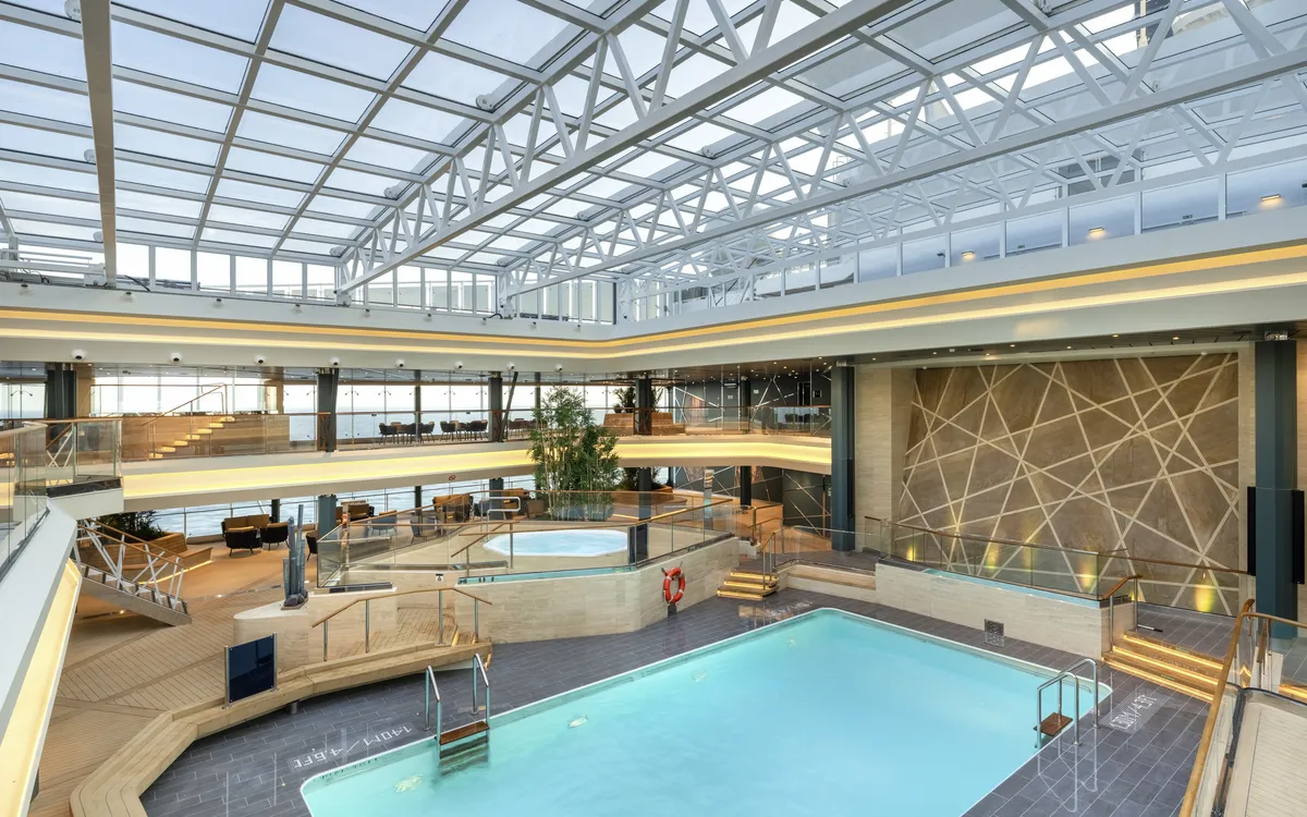 MSC Euribia Innnenpool