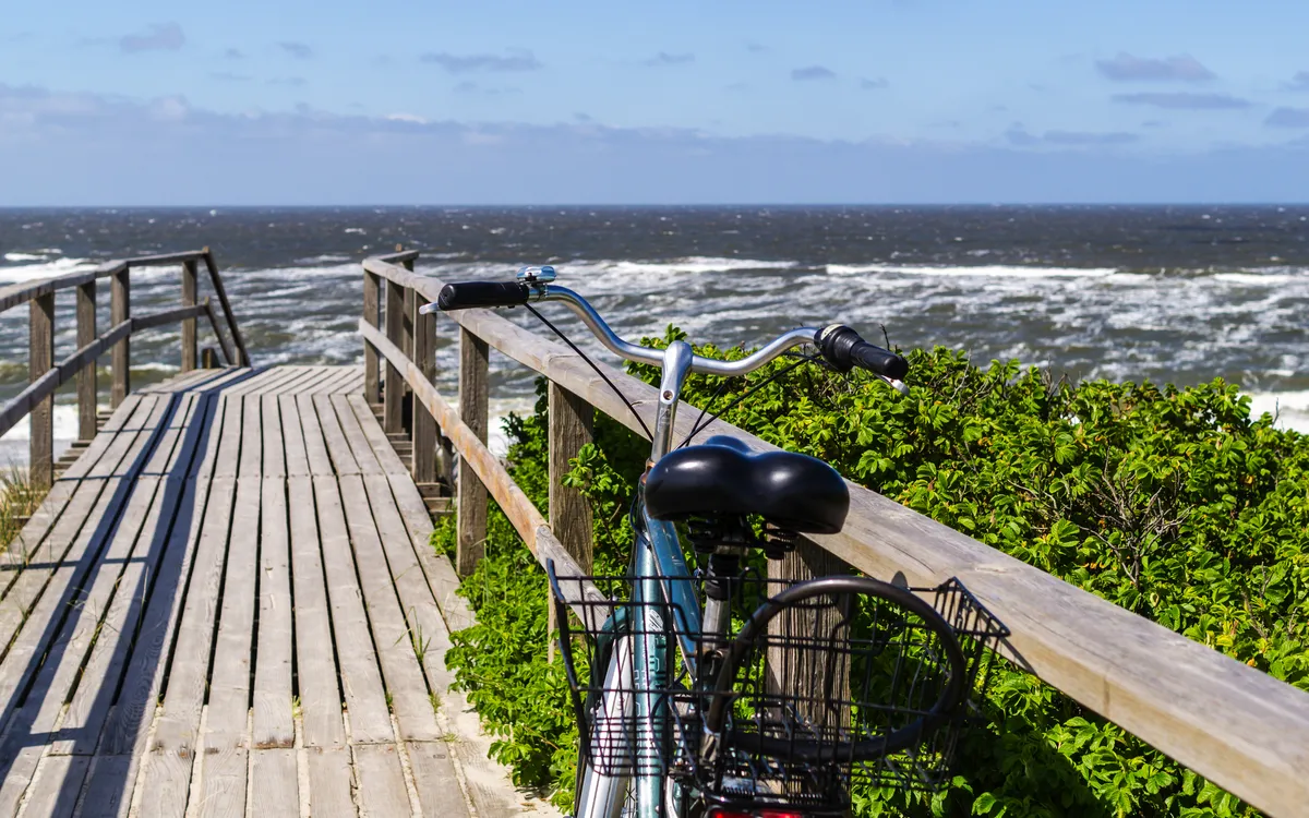 Fahrrad am Strandweg auf Sylt an der Nordsee