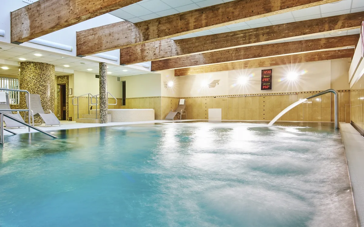 Hotel Jantar Schwimmbad