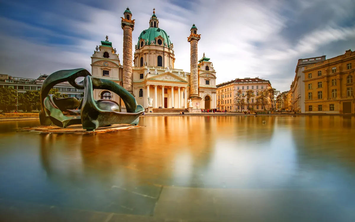 Wiener Karlskirche am Karlsplatz
