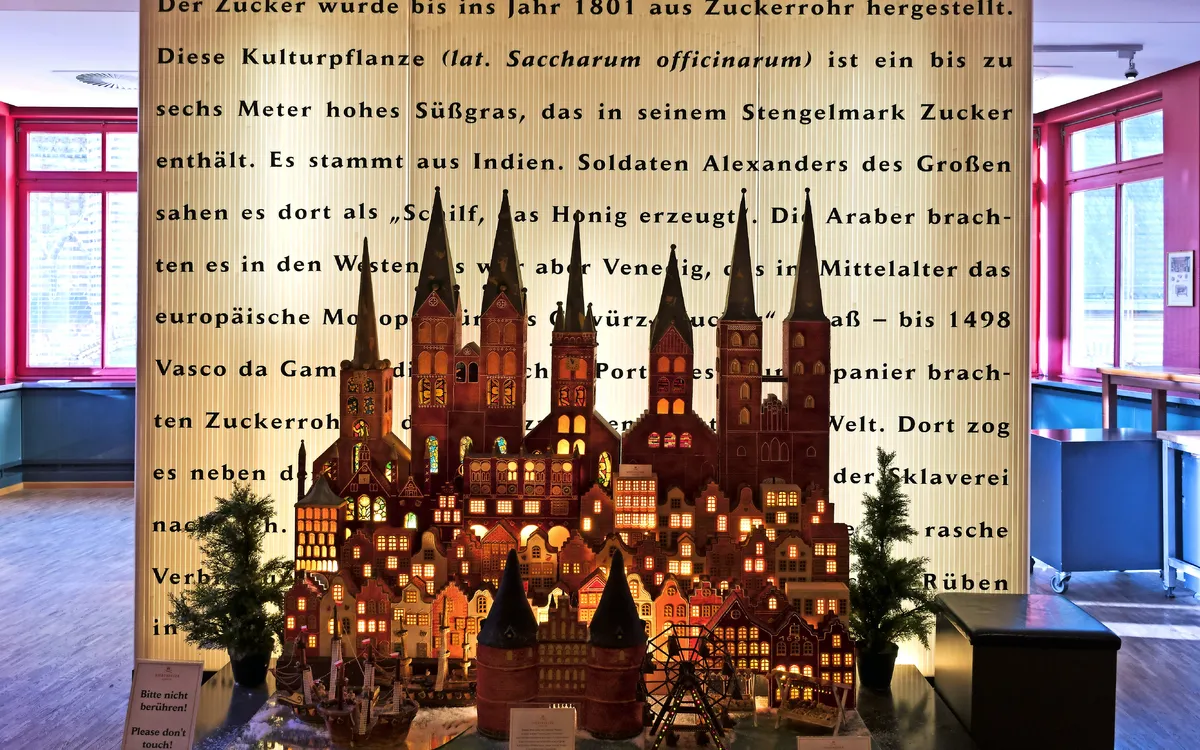 7 Türme von 5 Kirchen der Stadt Lübeck