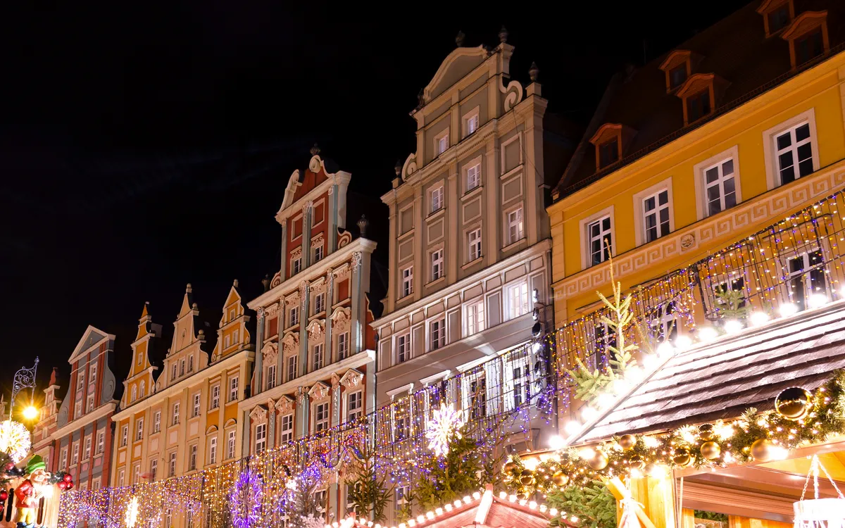 Weihnachtsmarkt auf dem Rynek-Platz in Breslau, Polen