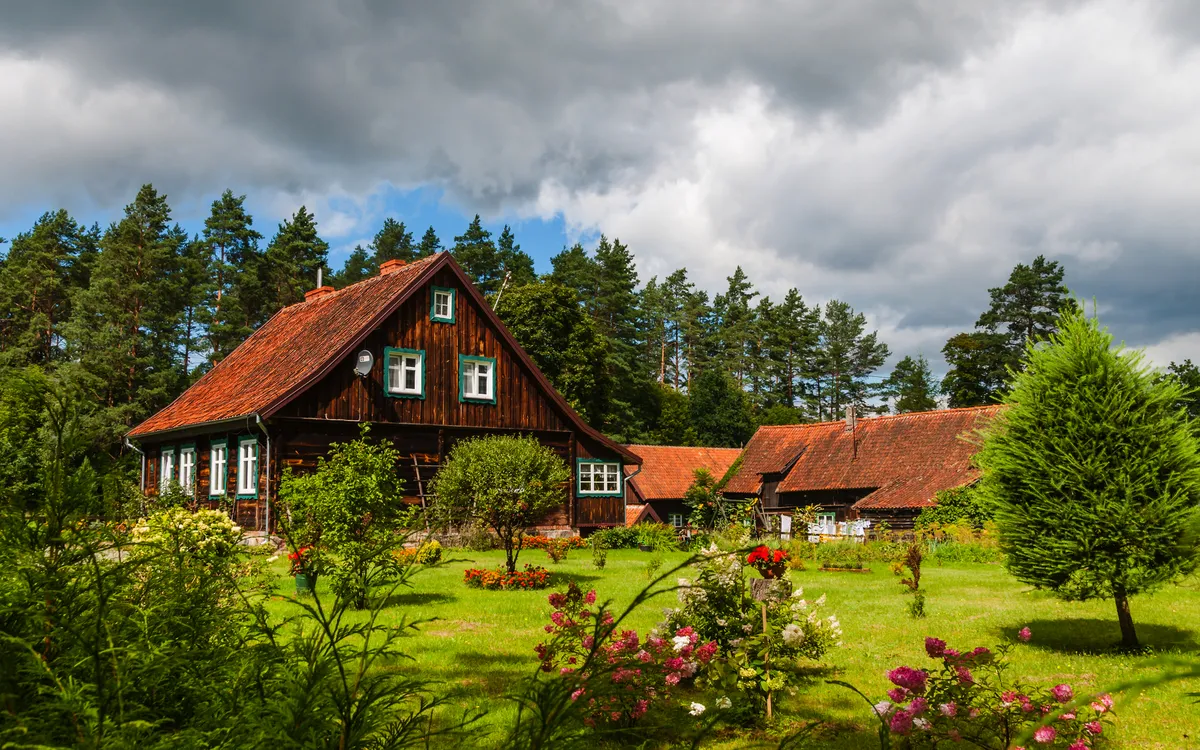 Bauerngehöft bei Krutyń in den Masuren, Polen