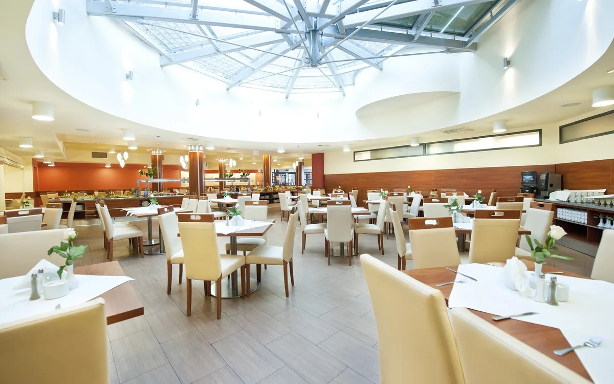 Kolberg Ikar Plaza Restaurant